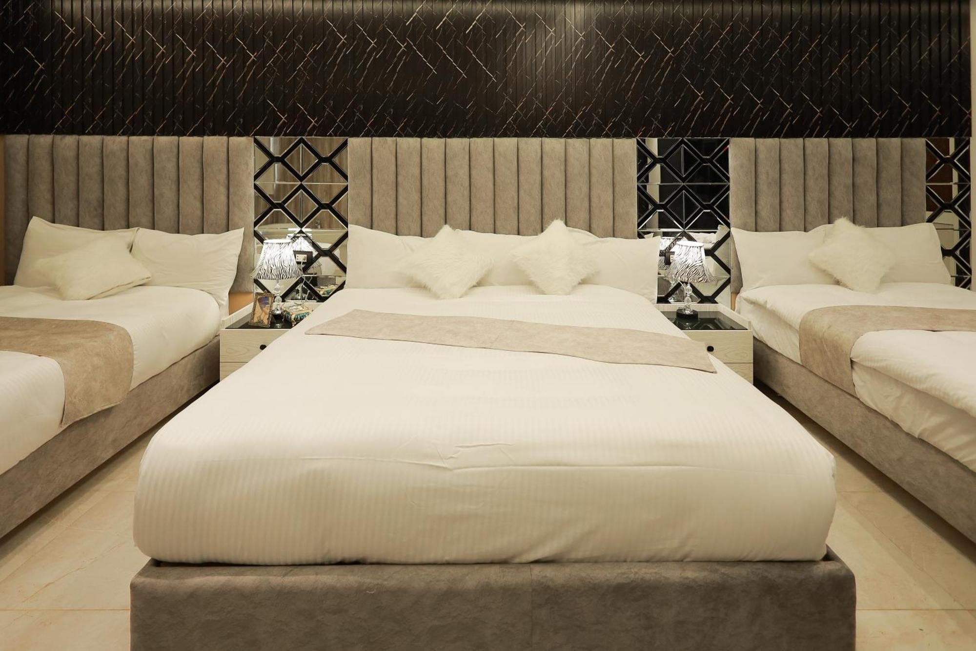 Inn The Muse Pyramids
