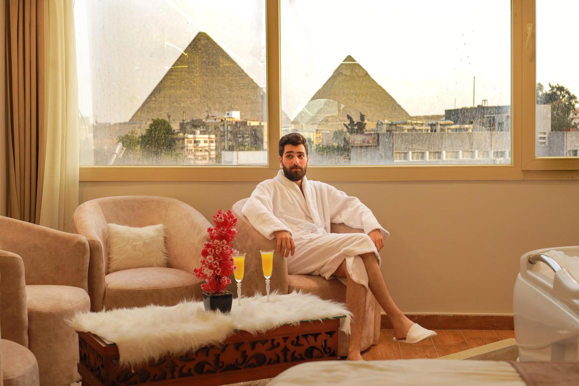 The Muse Pyramids Inn *