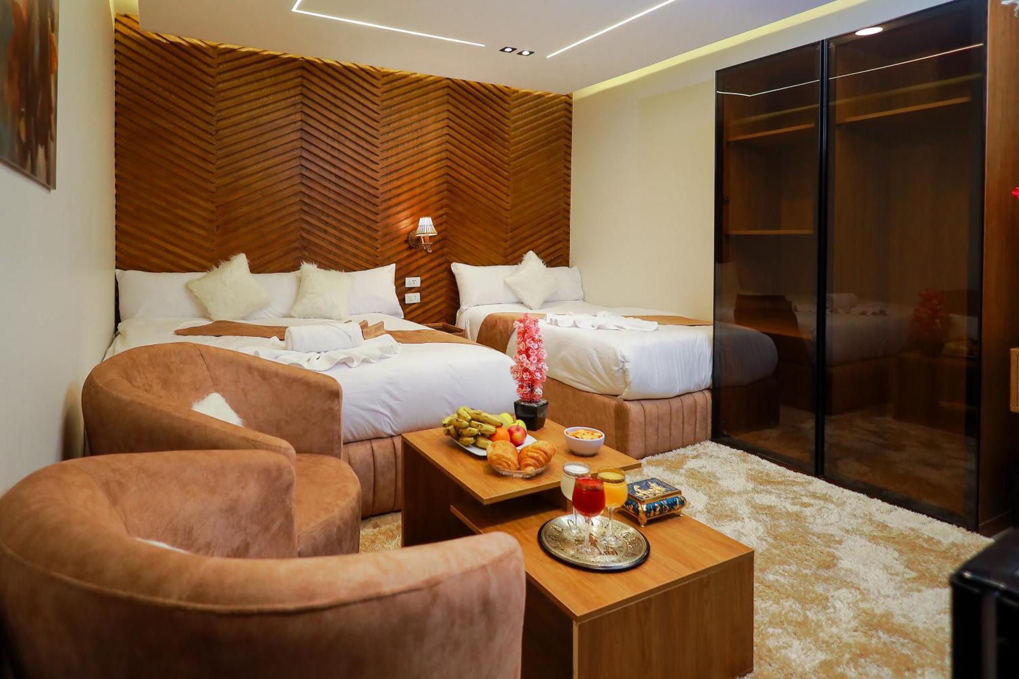 Inn The Muse Pyramids